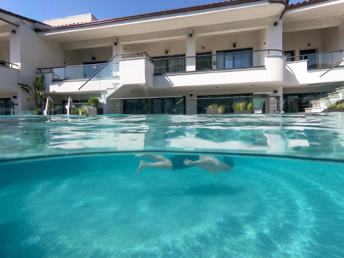 Melite Luxury Rooms & Apartments Paliouri Exteriör bild